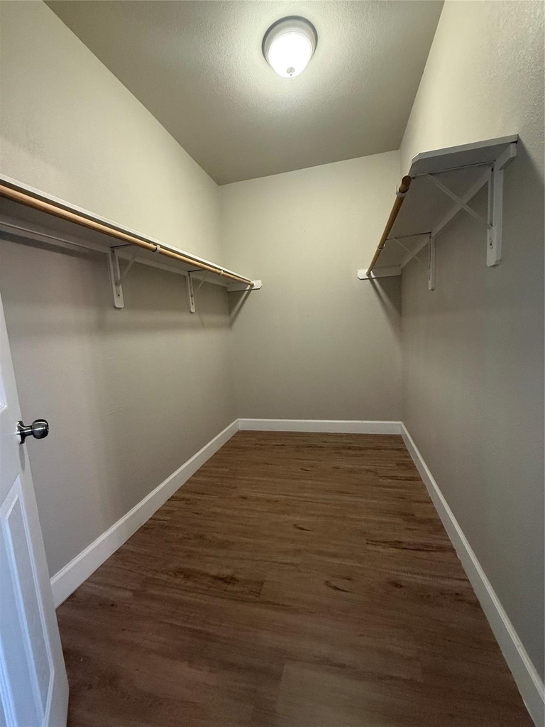 9720 Pelsey Street - Photo 13