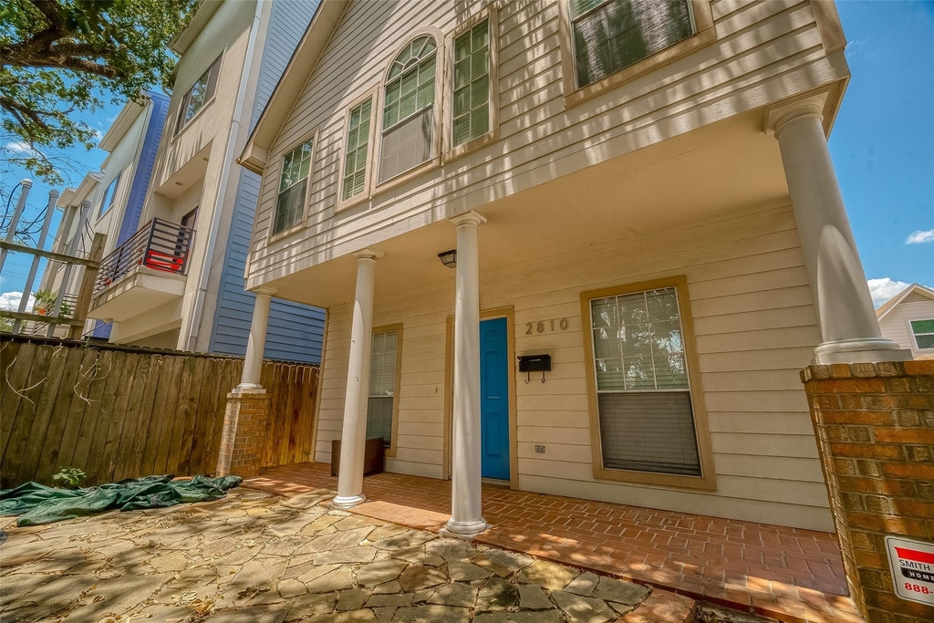 2810 Austin Street - Photo 7