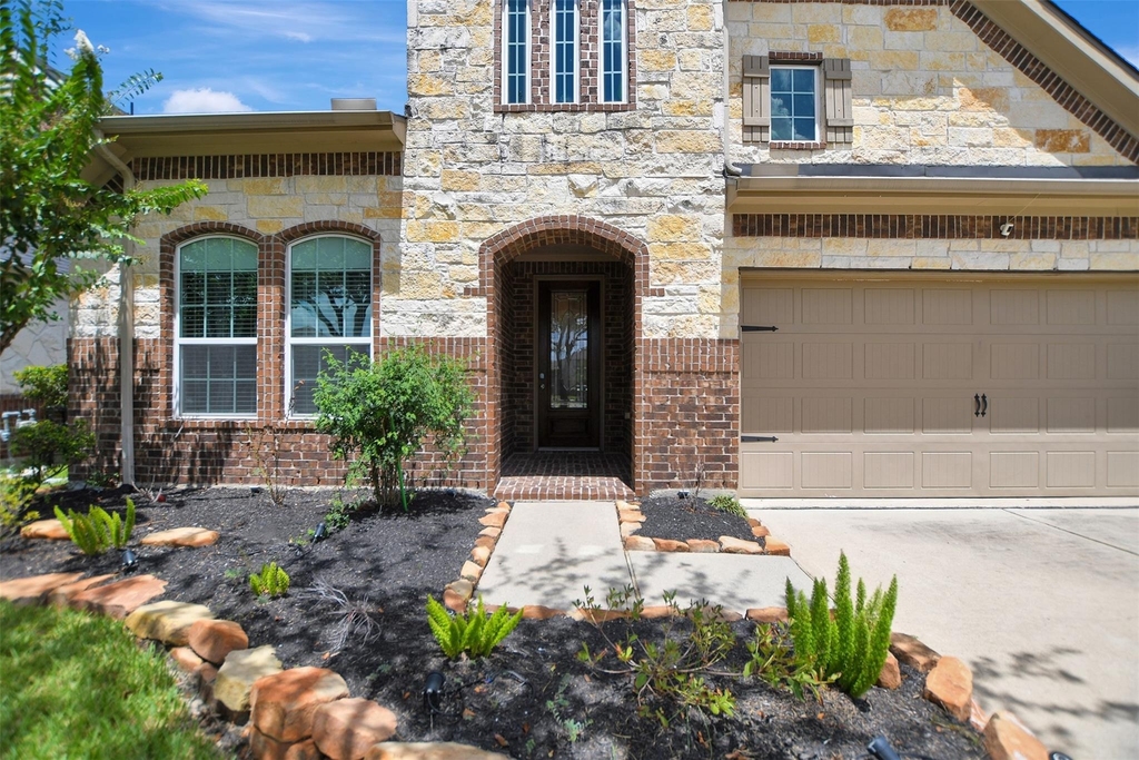 18226 Russett Green Drive - Photo 1