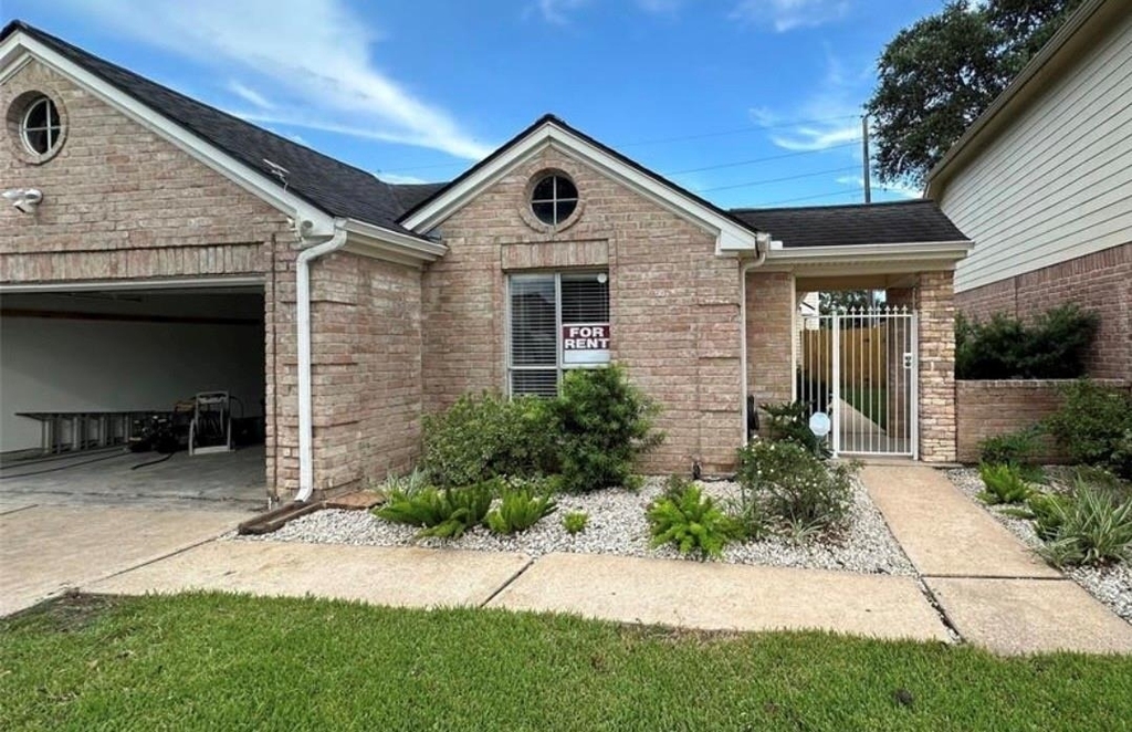 4626 Green Trail Drive - Photo 3