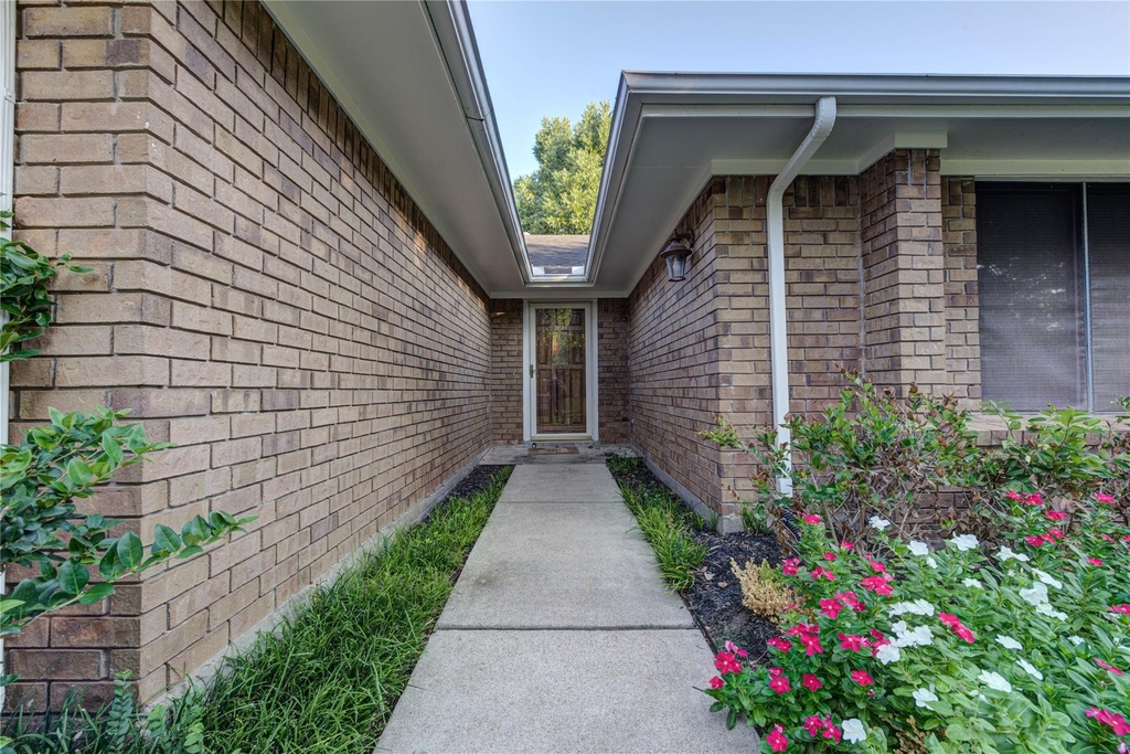 3322 Larkwood Lane - Photo 1