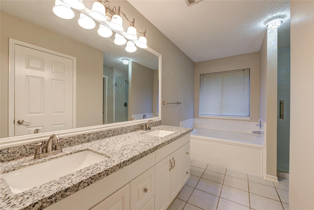 3322 Larkwood Lane - Photo 18