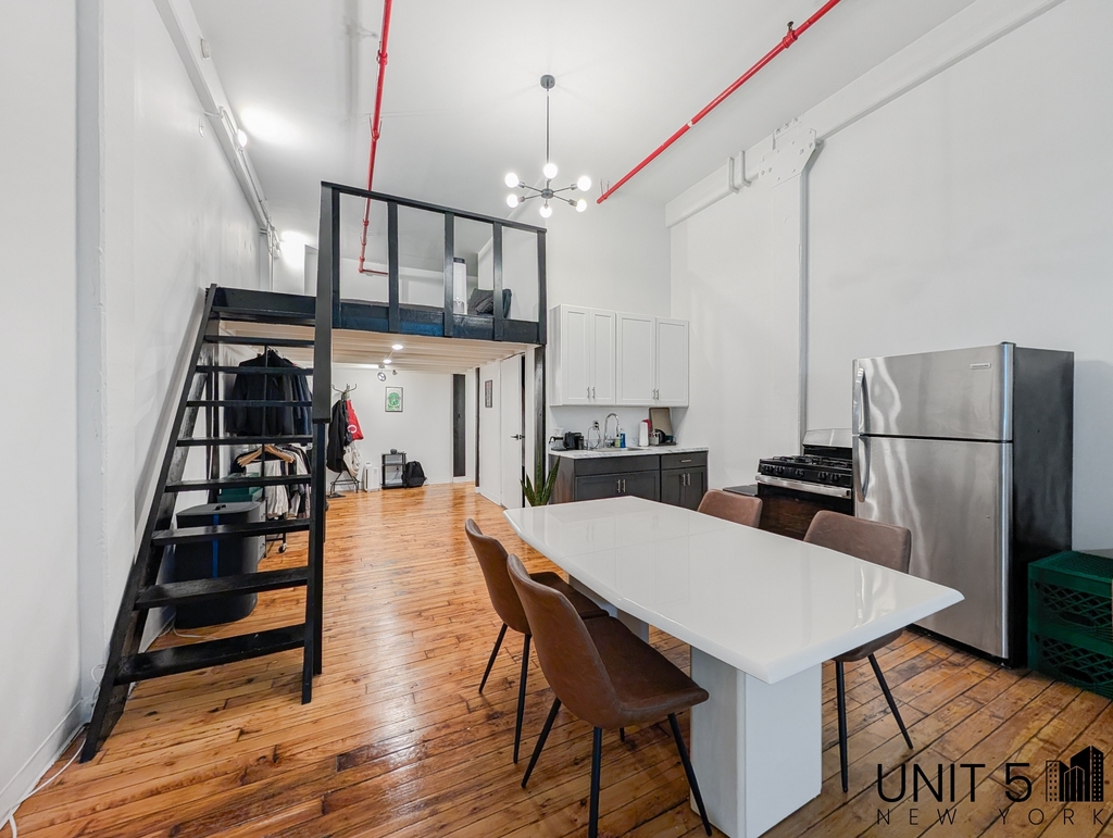 345 Eldert Street - Photo 4