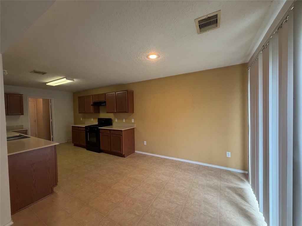 2606 Skyview Knoll Court - Photo 4