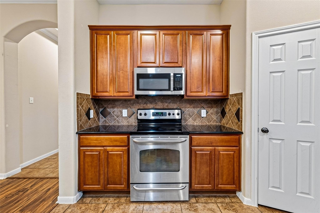 24222 Lake Path Circle - Photo 18