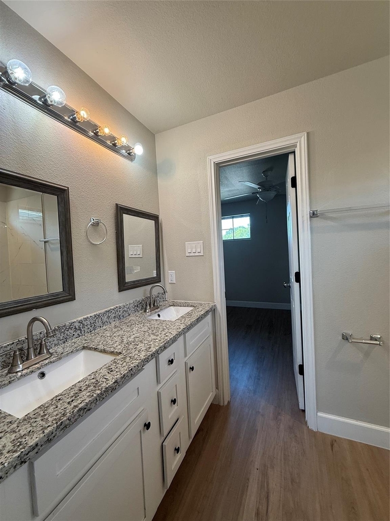 9722 Pelsey Street - Photo 18