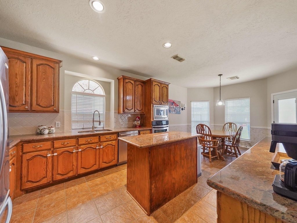 719 Rock Springs Drive - Photo 5