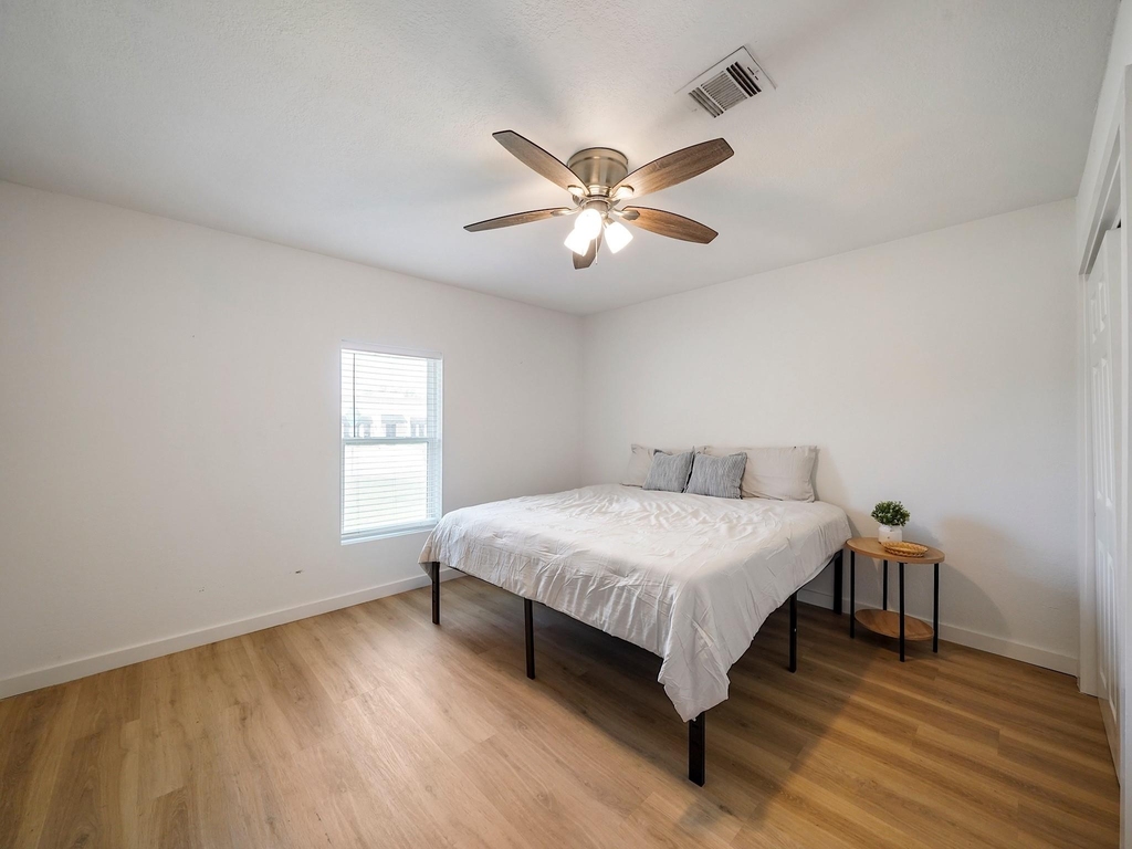 111 Holderrieth Boulevard - Photo 9