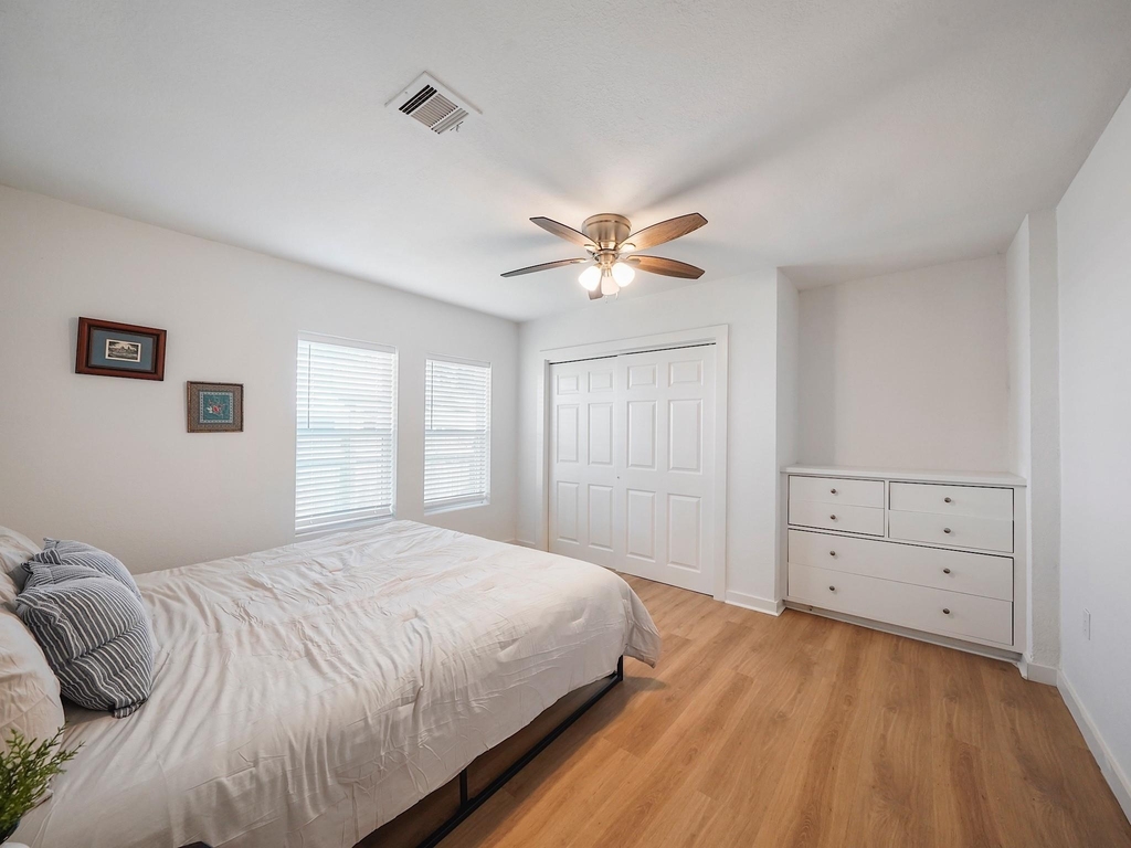 111 Holderrieth Boulevard - Photo 11