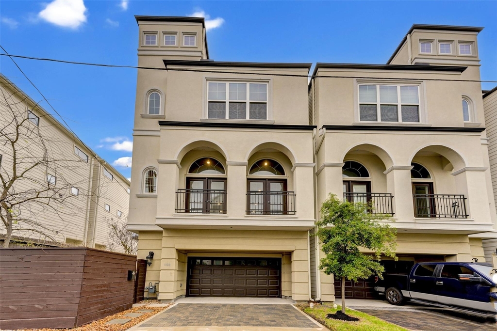 1108 Fowler Street - Photo 0