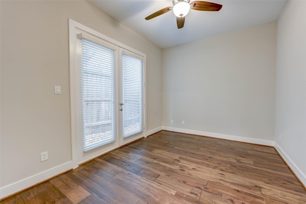 1108 Fowler Street - Photo 8