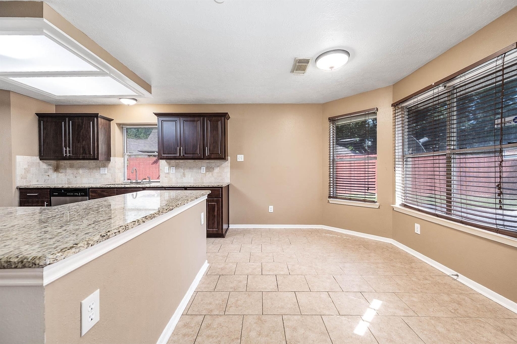 1835 Taylor Creek Drive - Photo 10