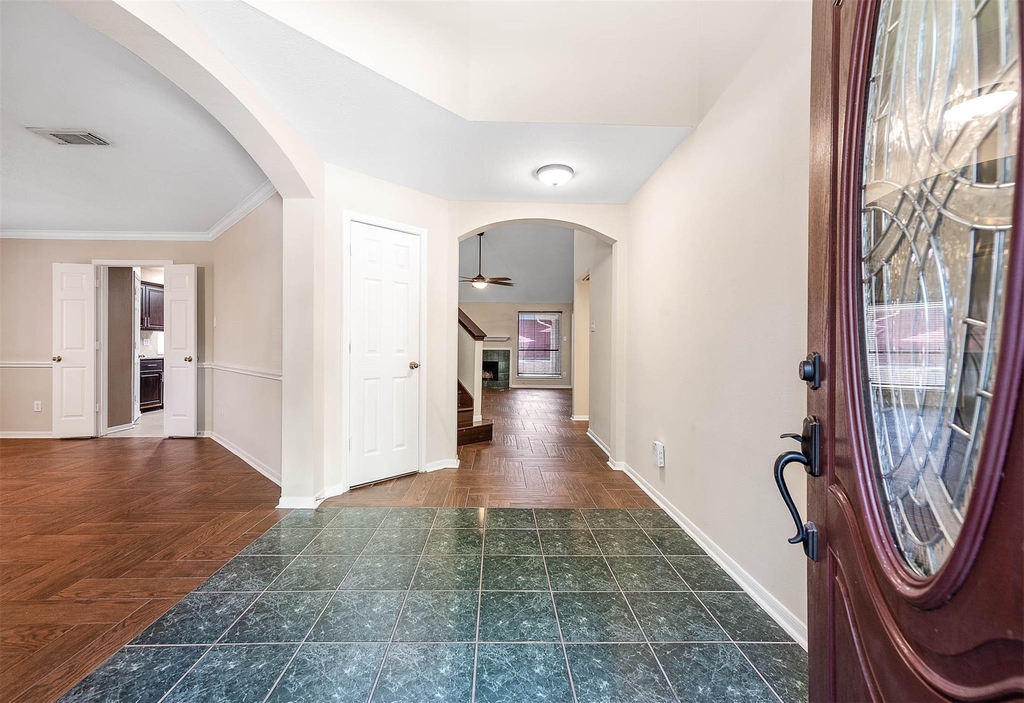 1835 Taylor Creek Drive - Photo 3