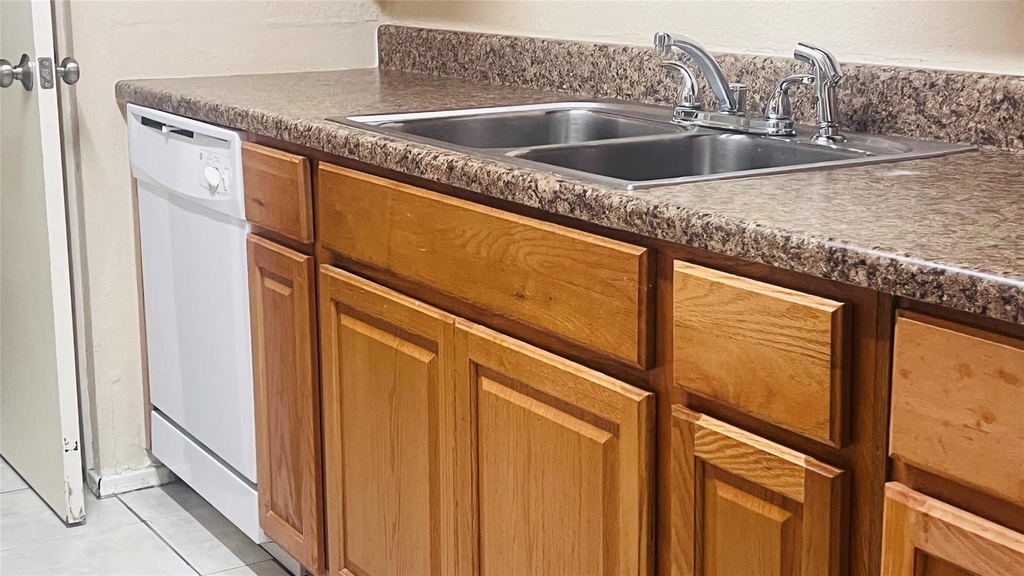 9797 Leawood Boulevard - Photo 18