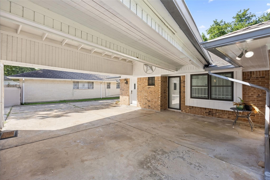 5827 S Braeswood Boulevard - Photo 29