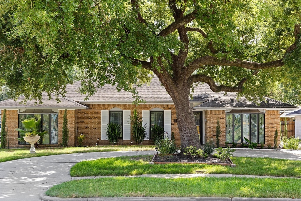 5827 S Braeswood Boulevard - Photo 30