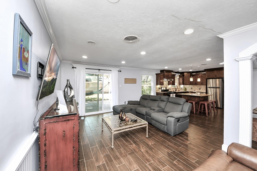8607 Shadow Crest Street - Photo 21