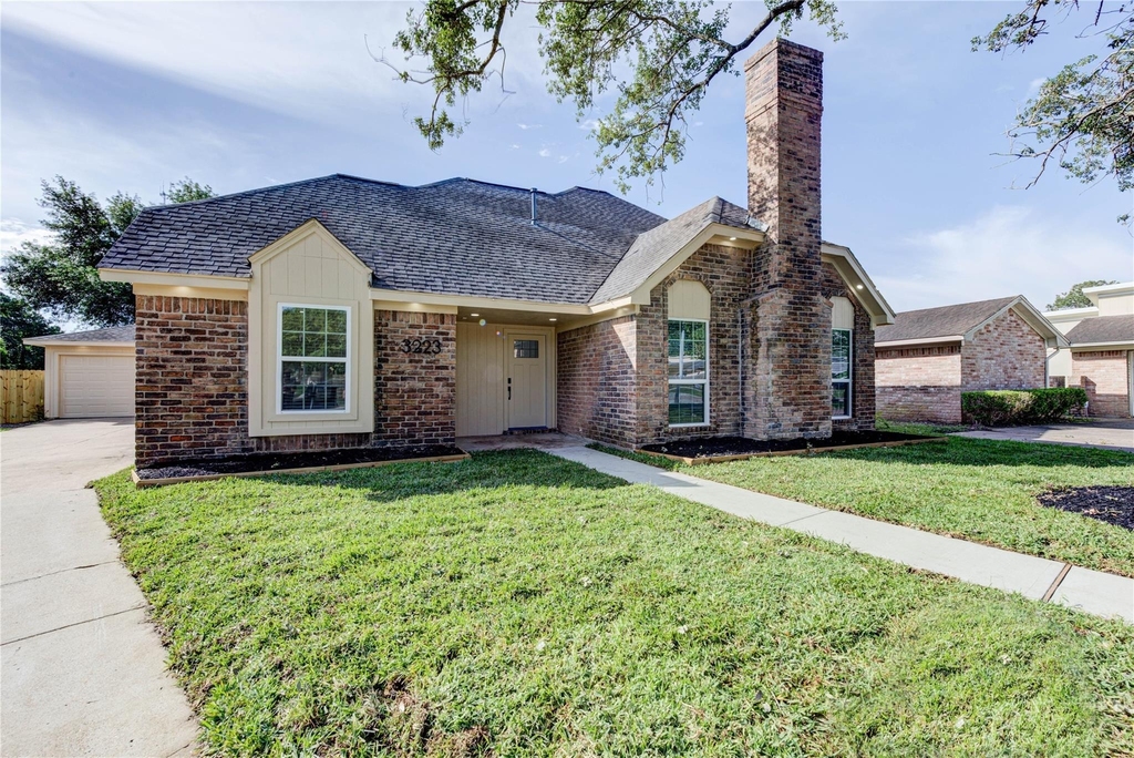 3223 Cherry Hills Drive - Photo 0