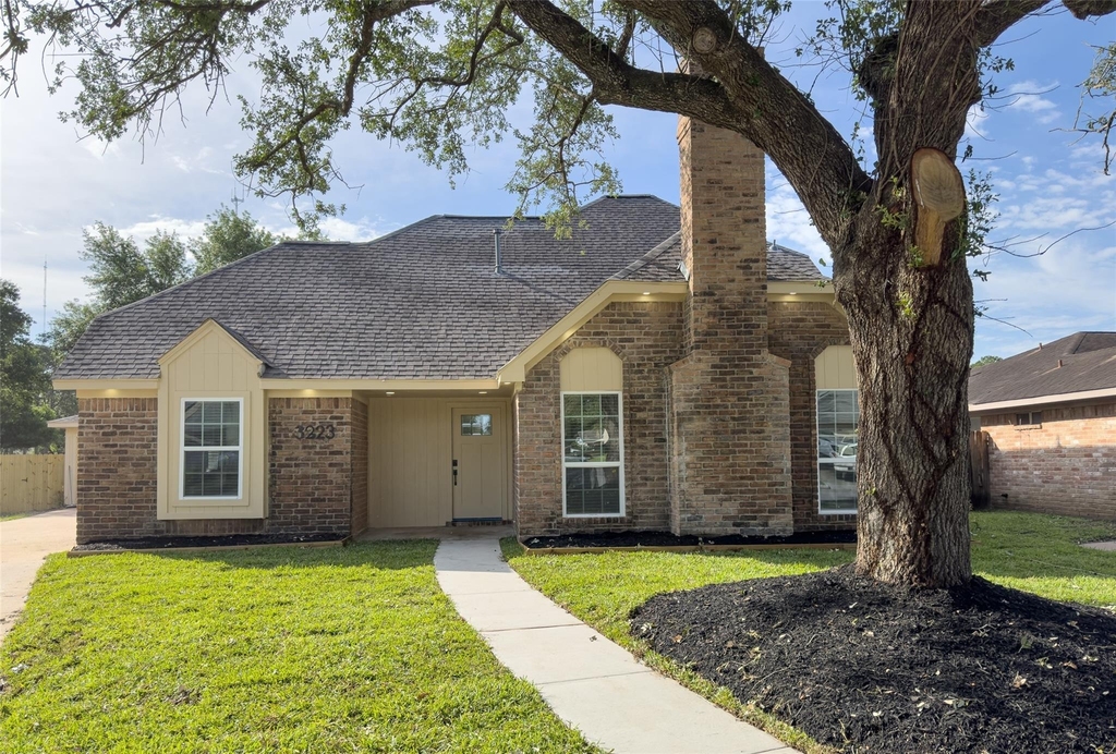 3223 Cherry Hills Drive - Photo 1