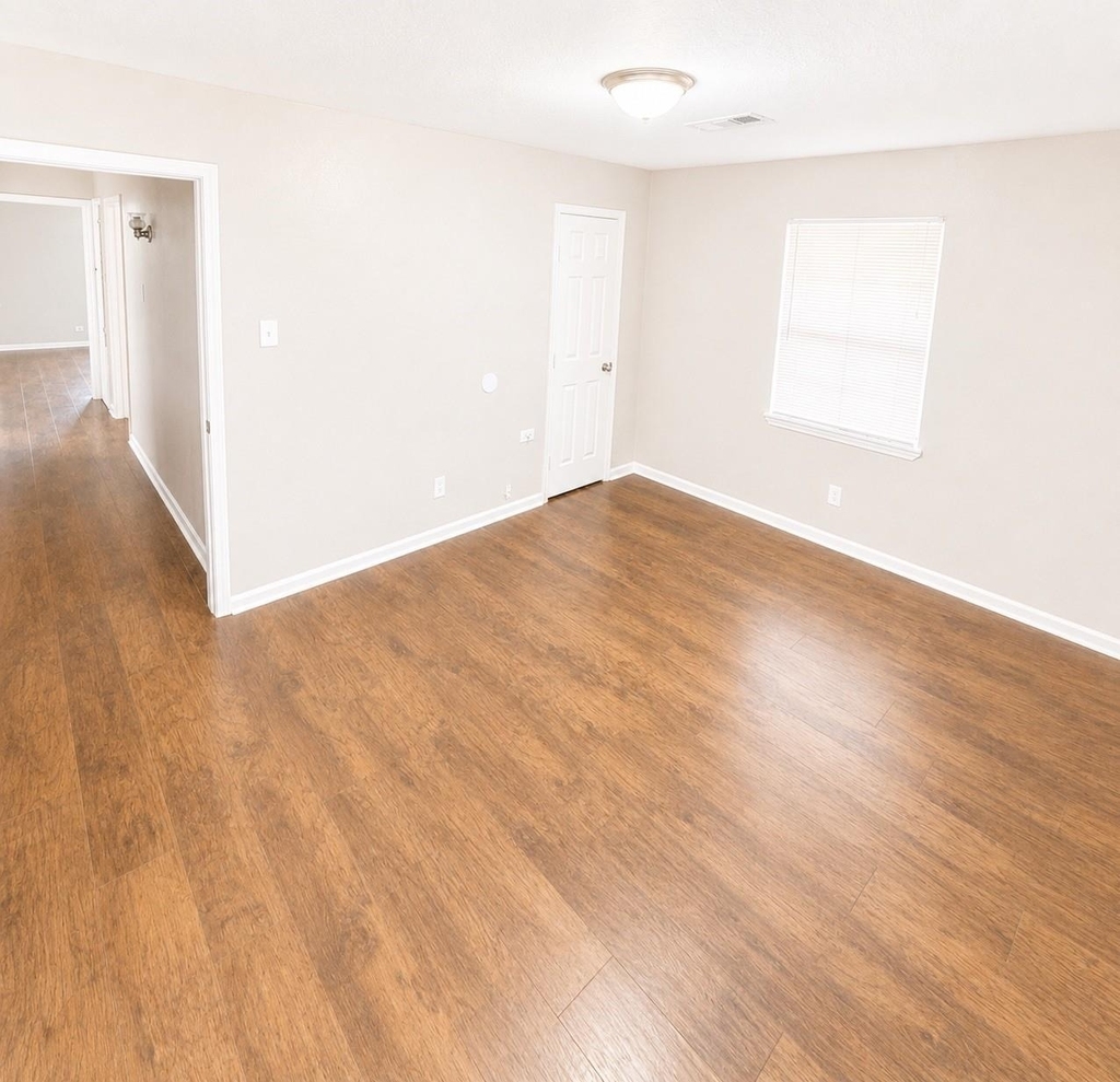 705 Evanston Street - Photo 15