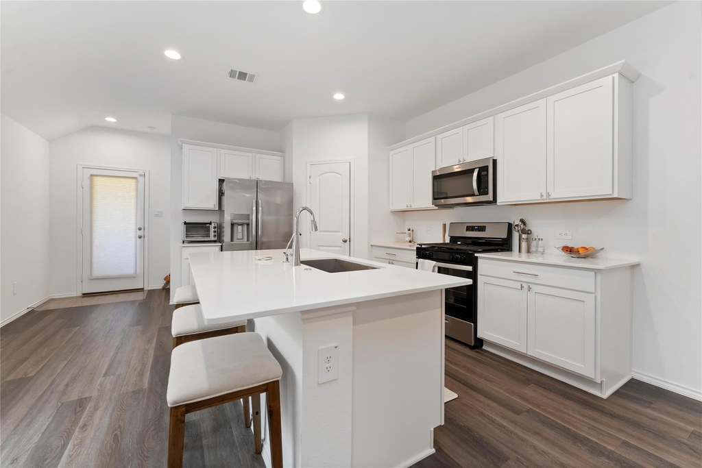 4937 Blue Beetle Ridge Drive - Photo 5
