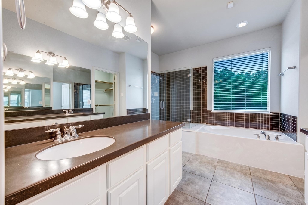 7931 Black Horse Cove - Photo 12