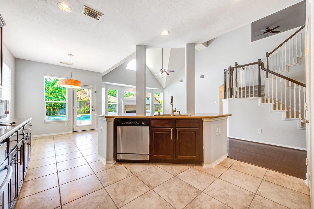 7931 Black Horse Cove - Photo 8