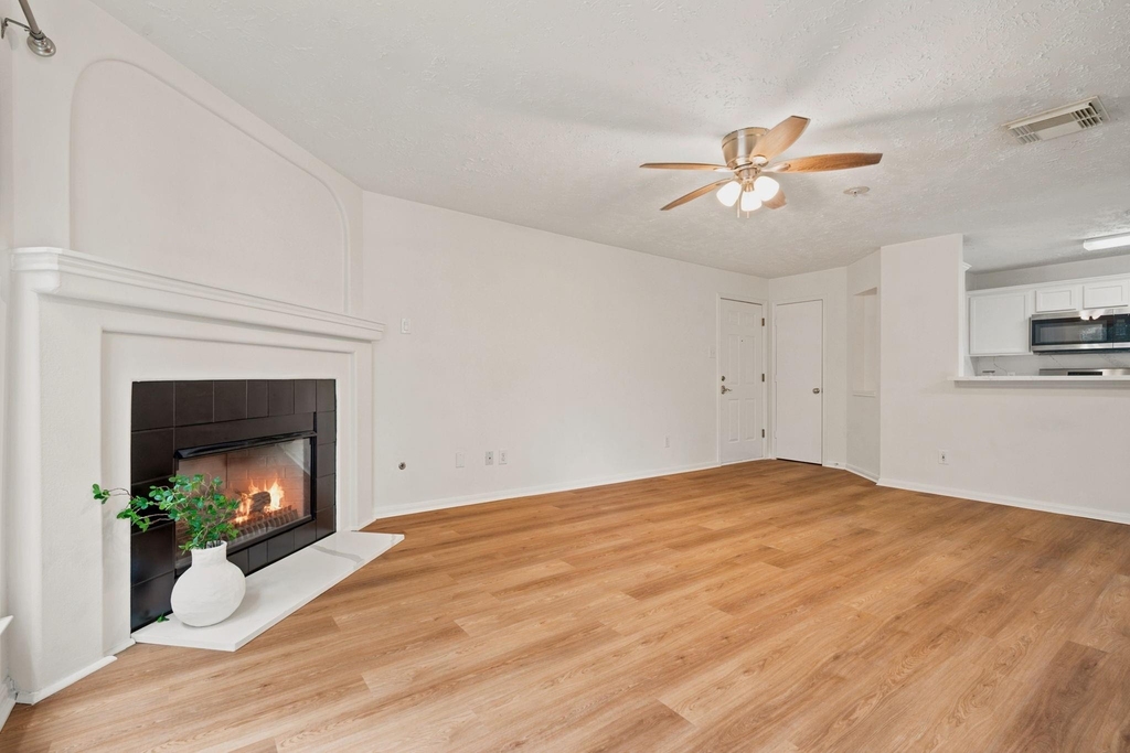 8051 Bay Branch Dr - Photo 4