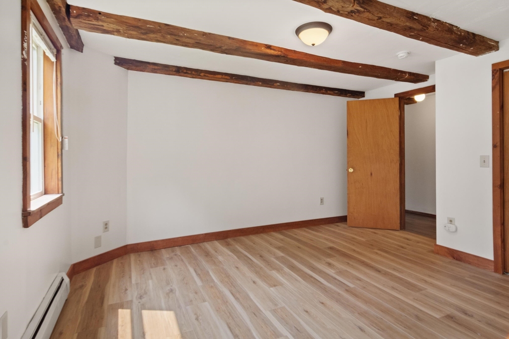 144 Meredith Center - Photo 15