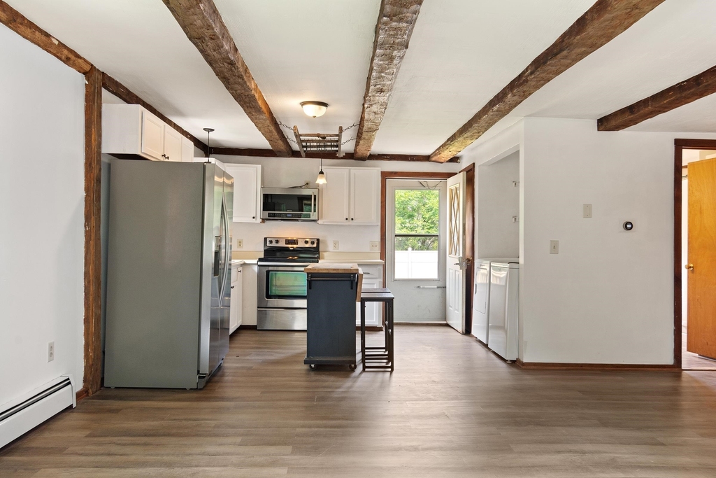 144 Meredith Center - Photo 11