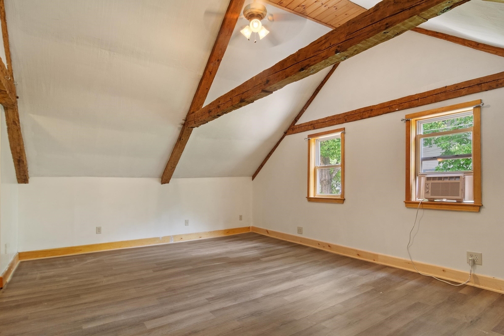 144 Meredith Center - Photo 24