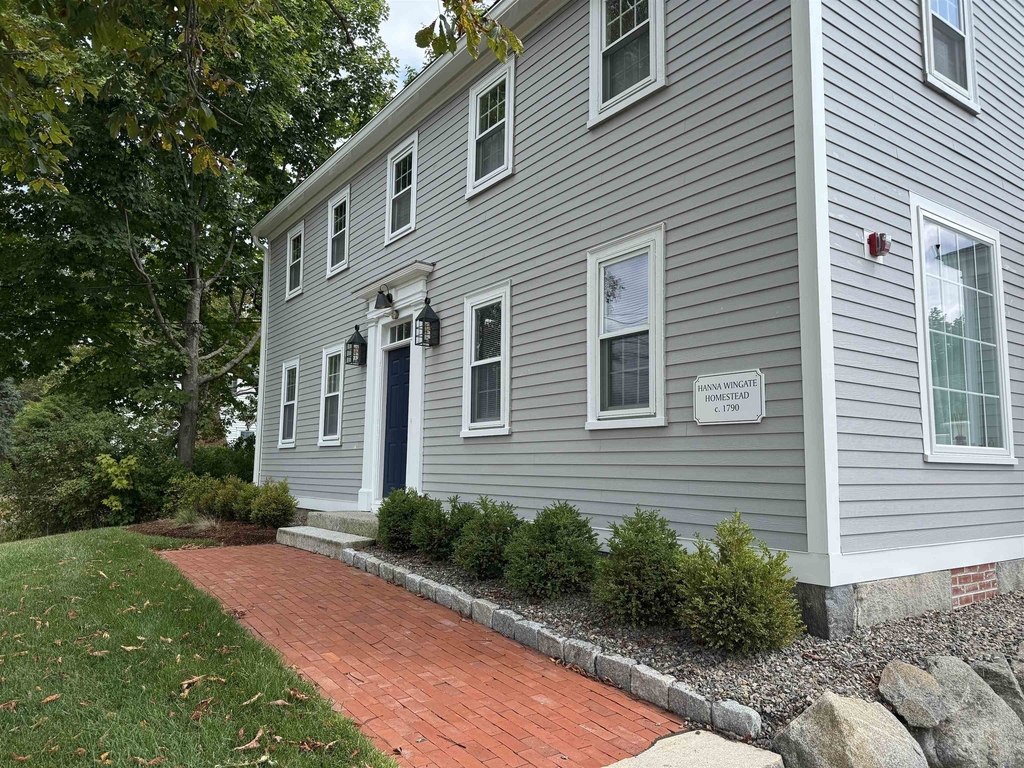 94 Portsmouth - Photo 1