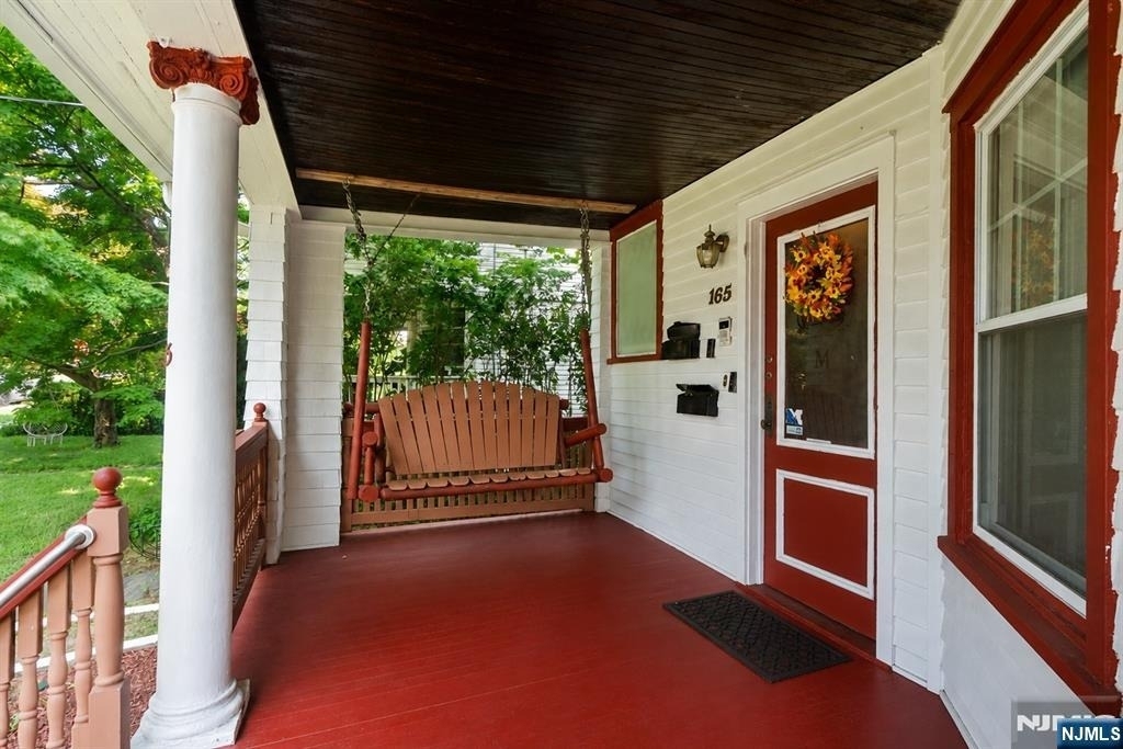 165 Claremont - Photo 3