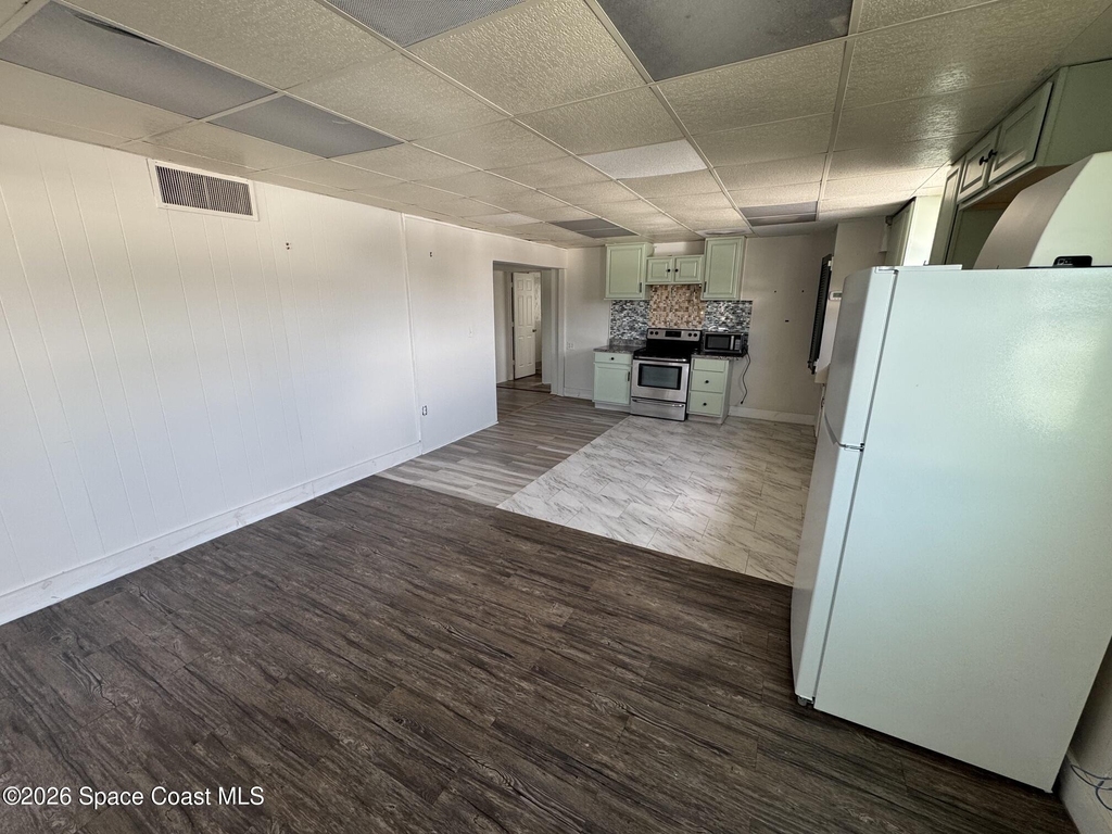 808 Forrest Avenue - Photo 3