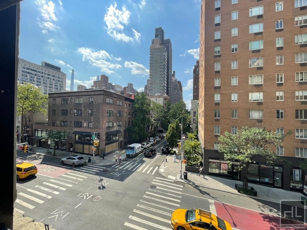 Lexington Avenue - Photo 0