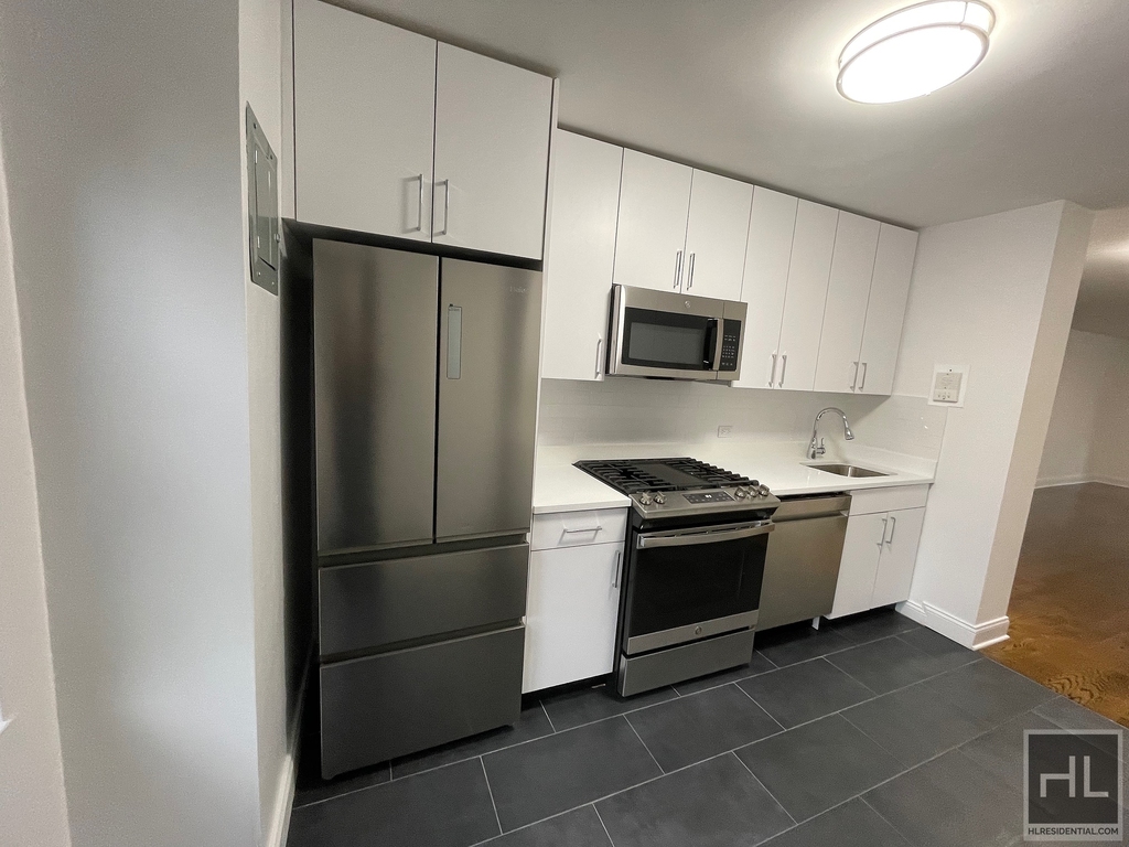 East 89th Street - Photo 1