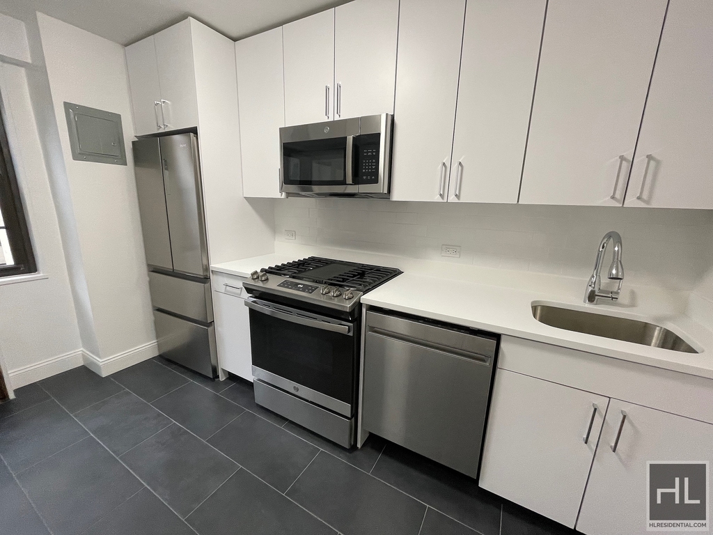 East 89th Street - Photo 0