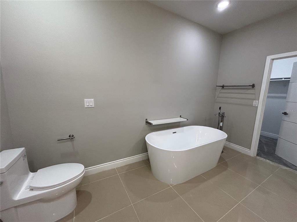 2045 Greenbriar Terrace - Photo 29