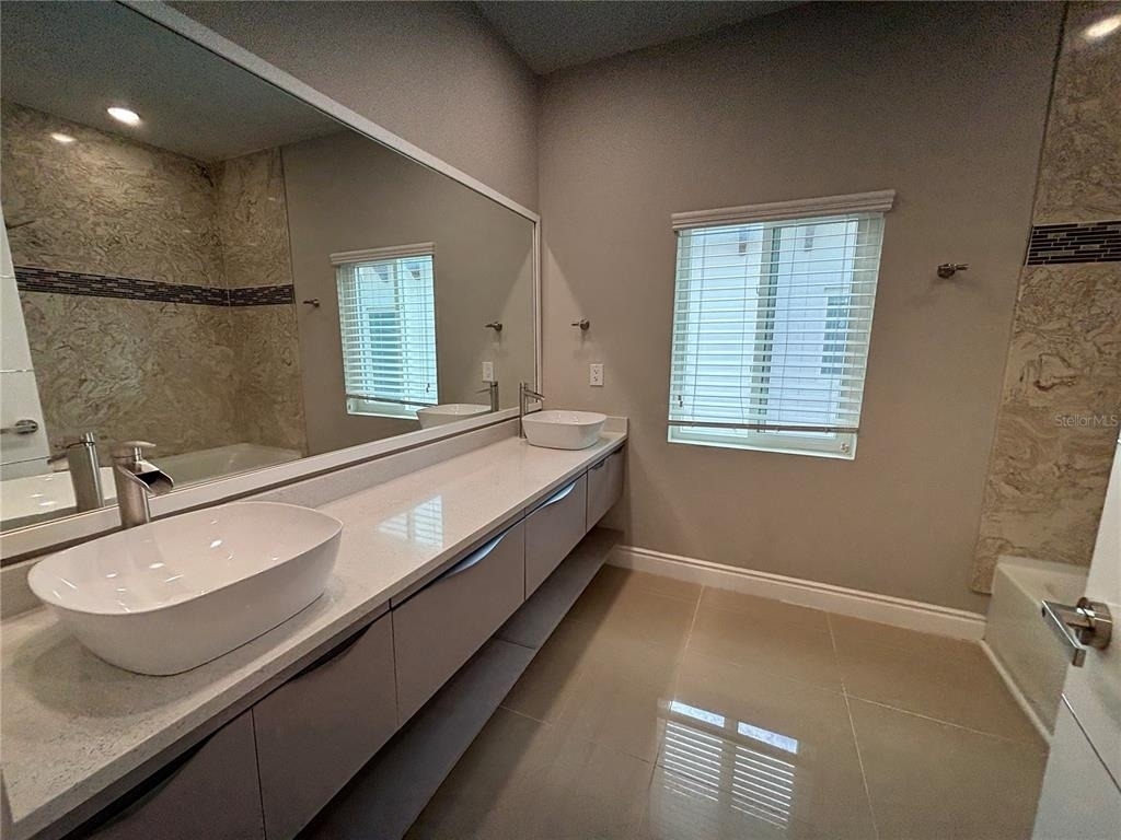 2045 Greenbriar Terrace - Photo 17
