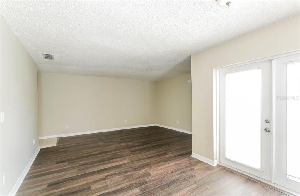 10536 Chadbourne Drive - Photo 2