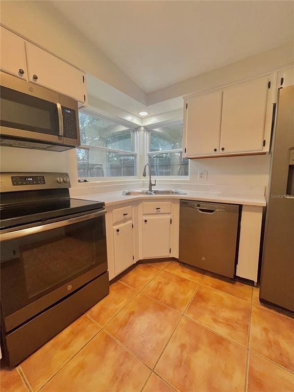 1390 Satsuma Street - Photo 4
