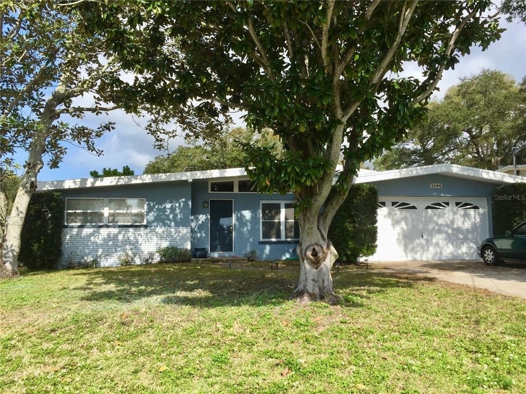 1390 Satsuma Street - Photo 0