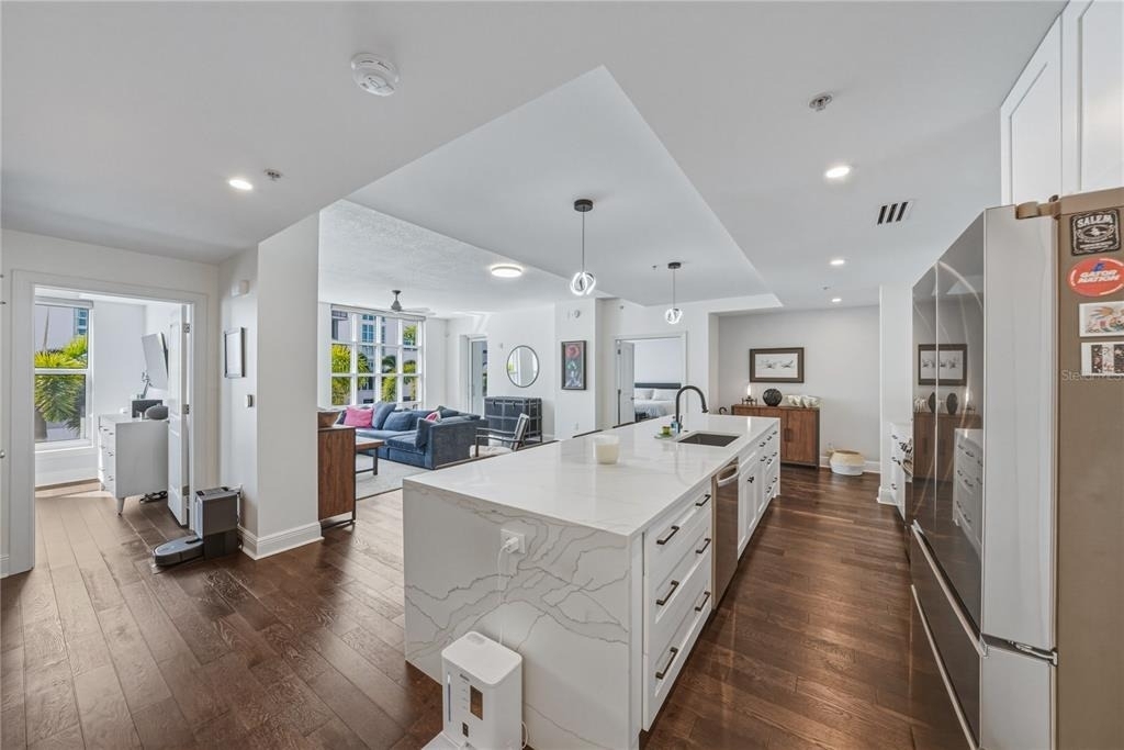 1227 E Madison Street - Photo 4