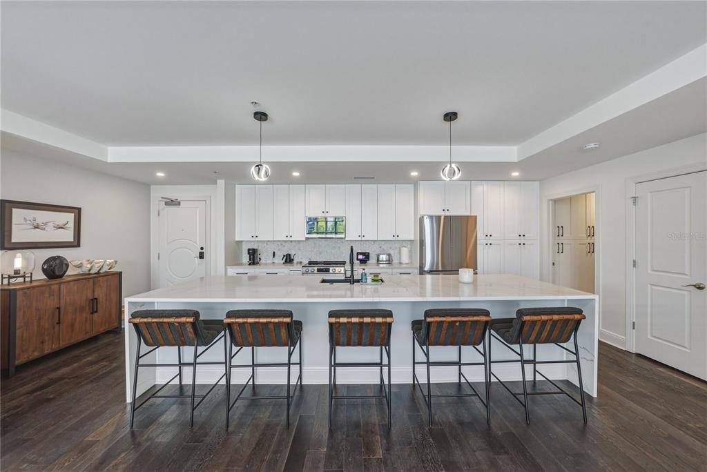 1227 E Madison Street - Photo 2