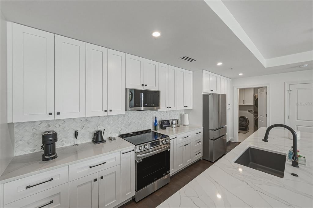 1227 E Madison Street - Photo 8