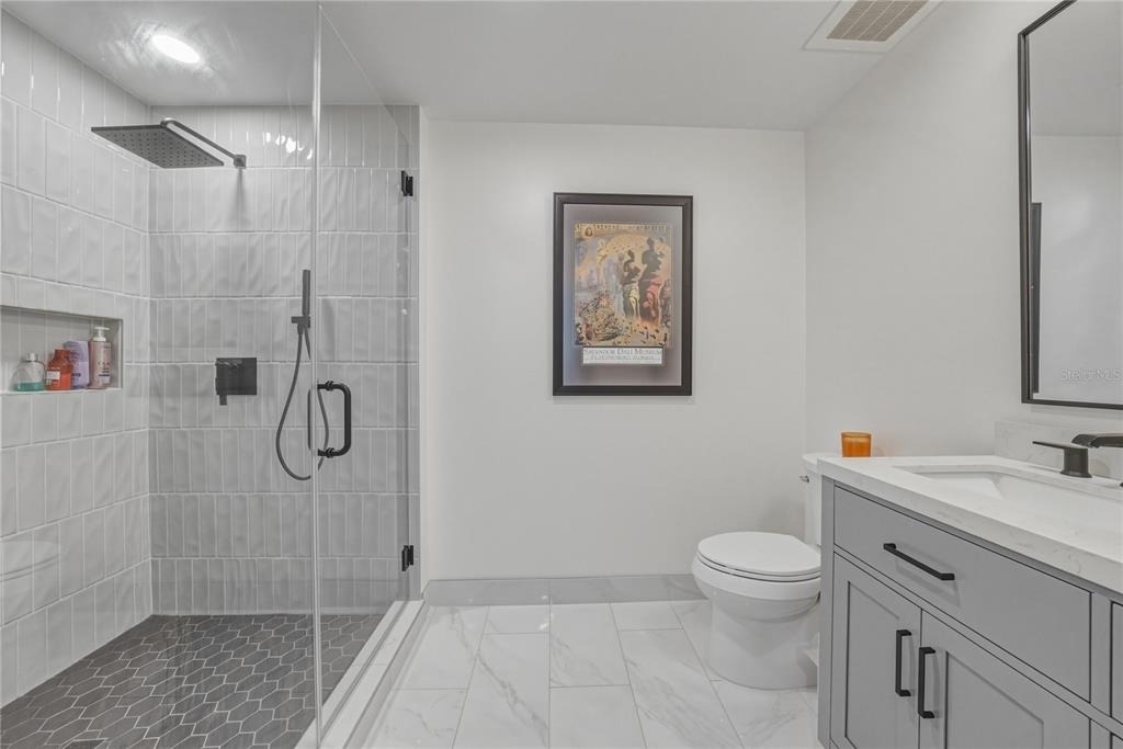 1227 E Madison Street - Photo 34