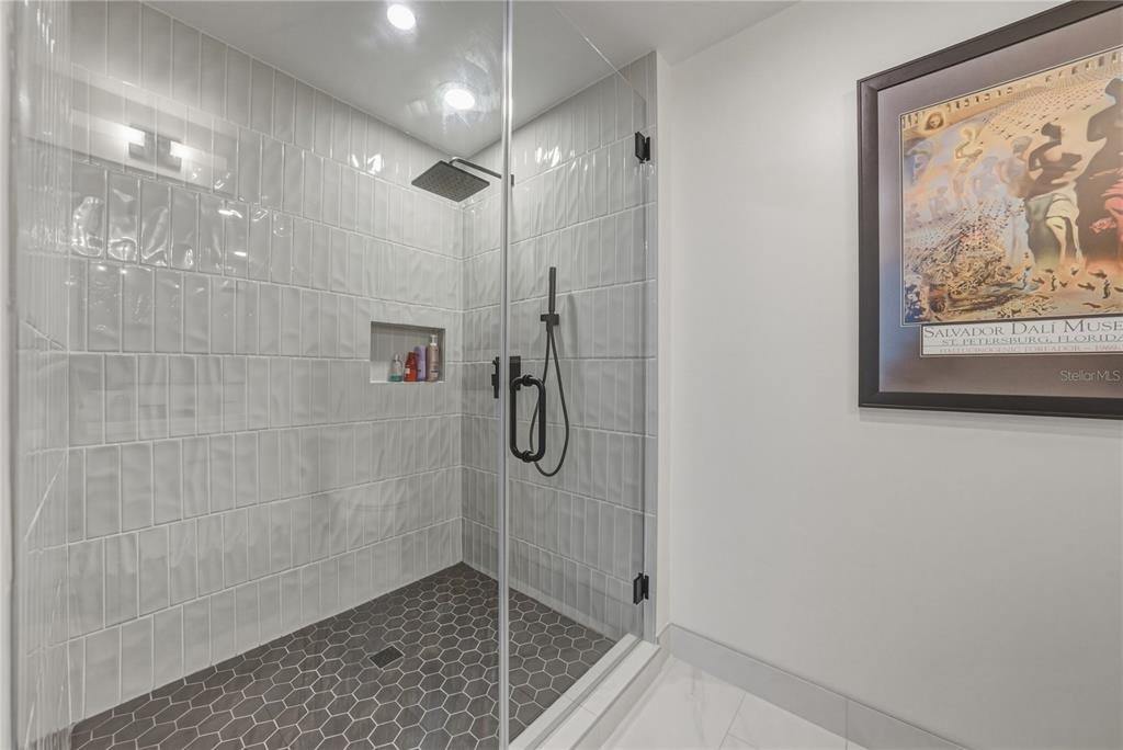 1227 E Madison Street - Photo 35