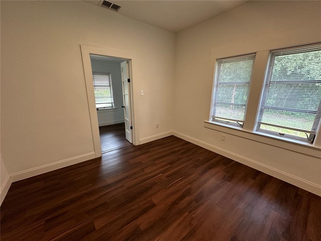 6506 N Wellington Avenue - Photo 13