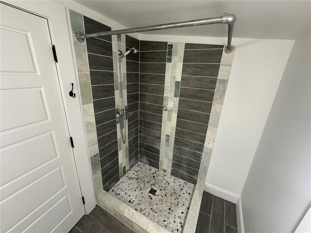 6506 N Wellington Avenue - Photo 18