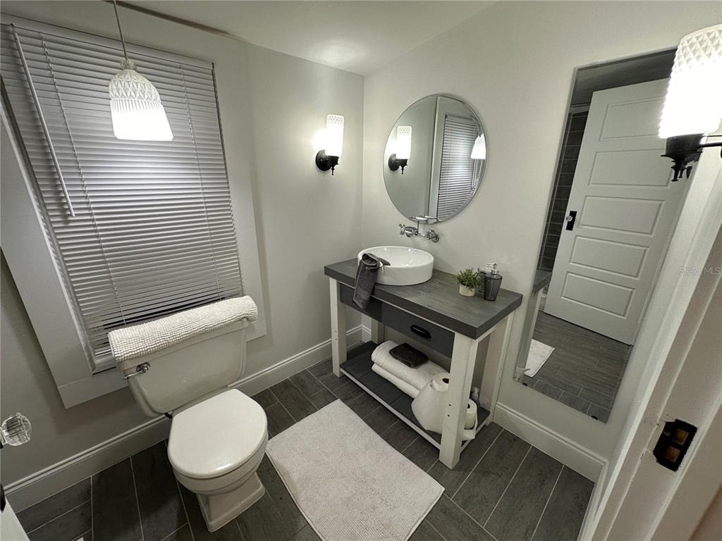 6506 N Wellington Avenue - Photo 8